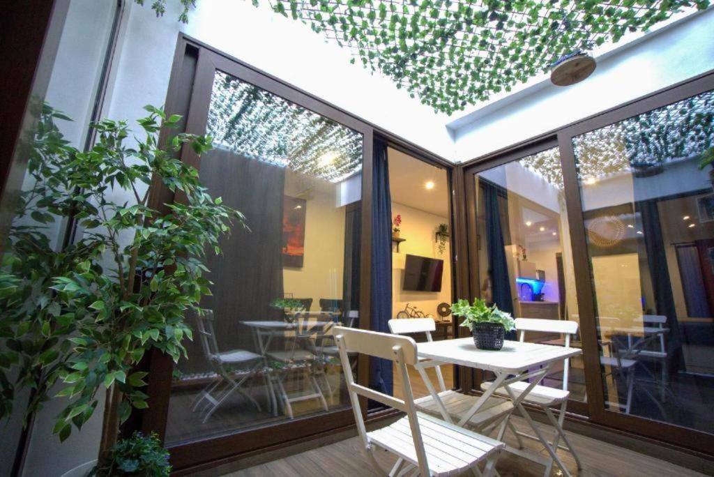 Rentalsevilla Looks Pretty And Modern Bagian luar foto