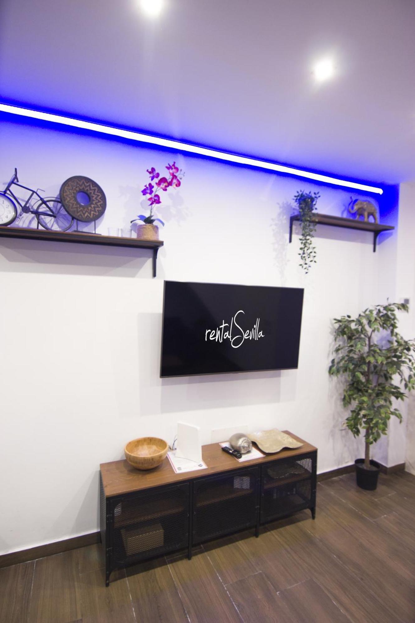 Rentalsevilla Looks Pretty And Modern Bagian luar foto